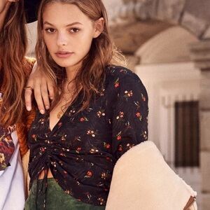 Urban Outfitters V-neck Cinched Floral Top, Small